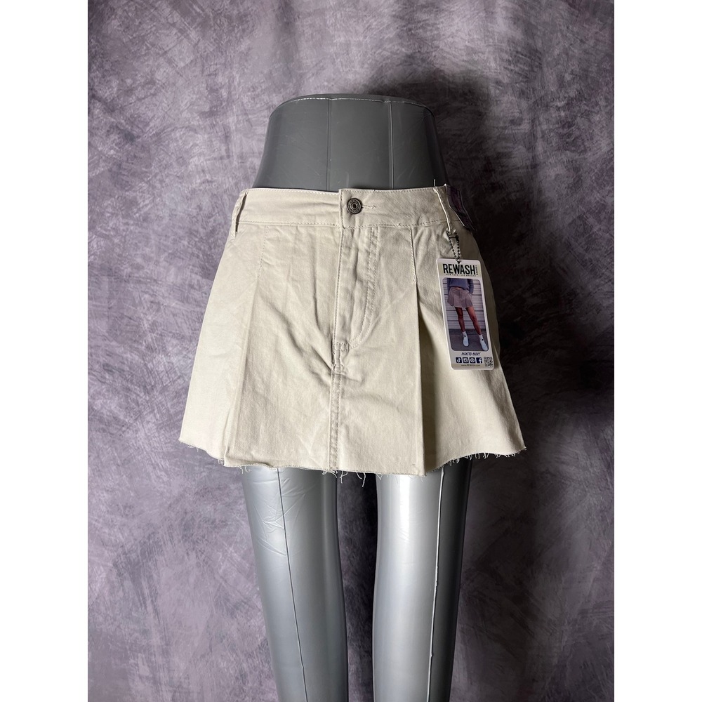 Rewash Brand NWT Pleated Denim Skort in Cream Tan Preppy Classic Size 5